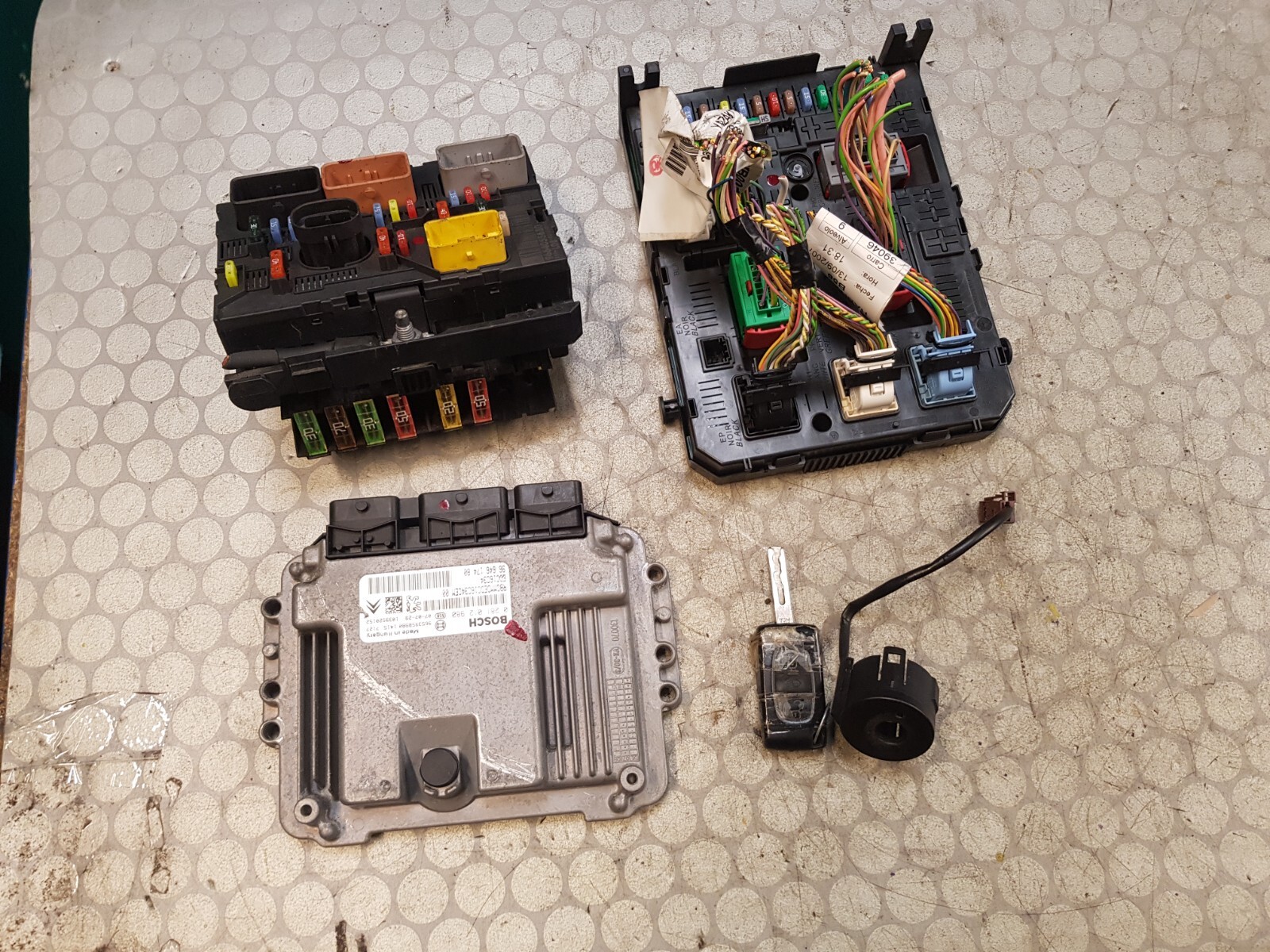 08 Citroen C4 Grand Picasso 1.6 HDI 9HZ Engine ECU BSI Kit
