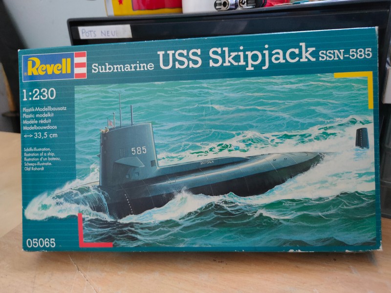 Revell 05065   Submarine Uss Skipjack Ssn-585 ( Rare ) 1/230