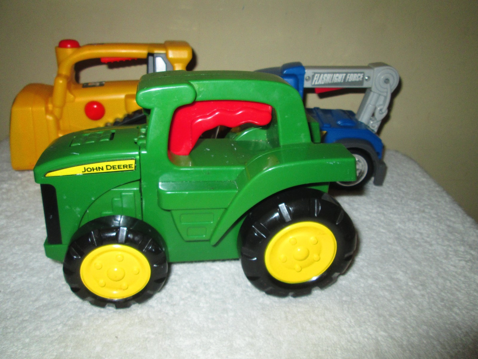 3 FLASHLIGHT TOY LOT JOHN DEERE CATERPILLAR TONKA