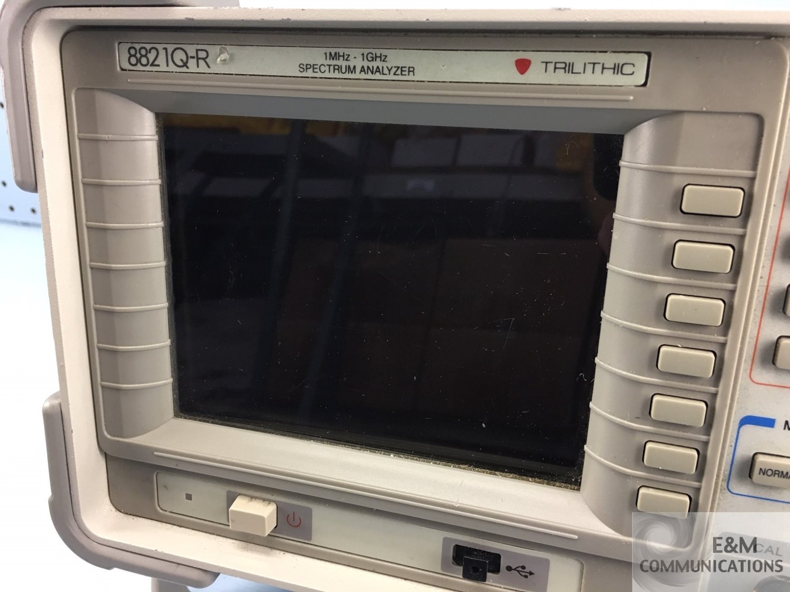 8821Q-R TRILITHIC SPECTRUM ANALYZER 1 MHz to 1 GHz 75 OHM - FOR REPAIR OR PARTS