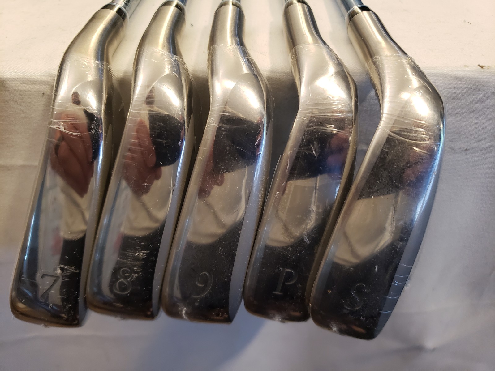 New XXIO 13 Iron Set (7-PW, SW) 5 Irons - Stock Graphite MP1300 35g Ladies
