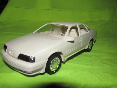 1990 ford tauras SHO white   Dealer Promo DISPLAY PIECE looks good LOOSE