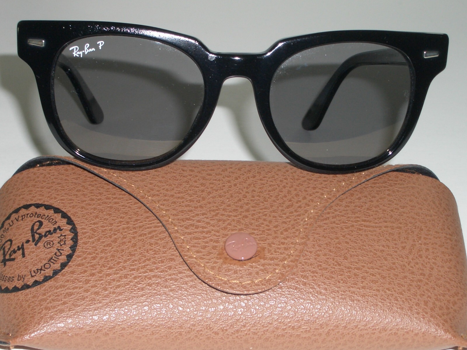Ray-Ban RB 2168 サングラス METEOR CLASSIC Sunglasses in Black and G-15 Green - RB2168