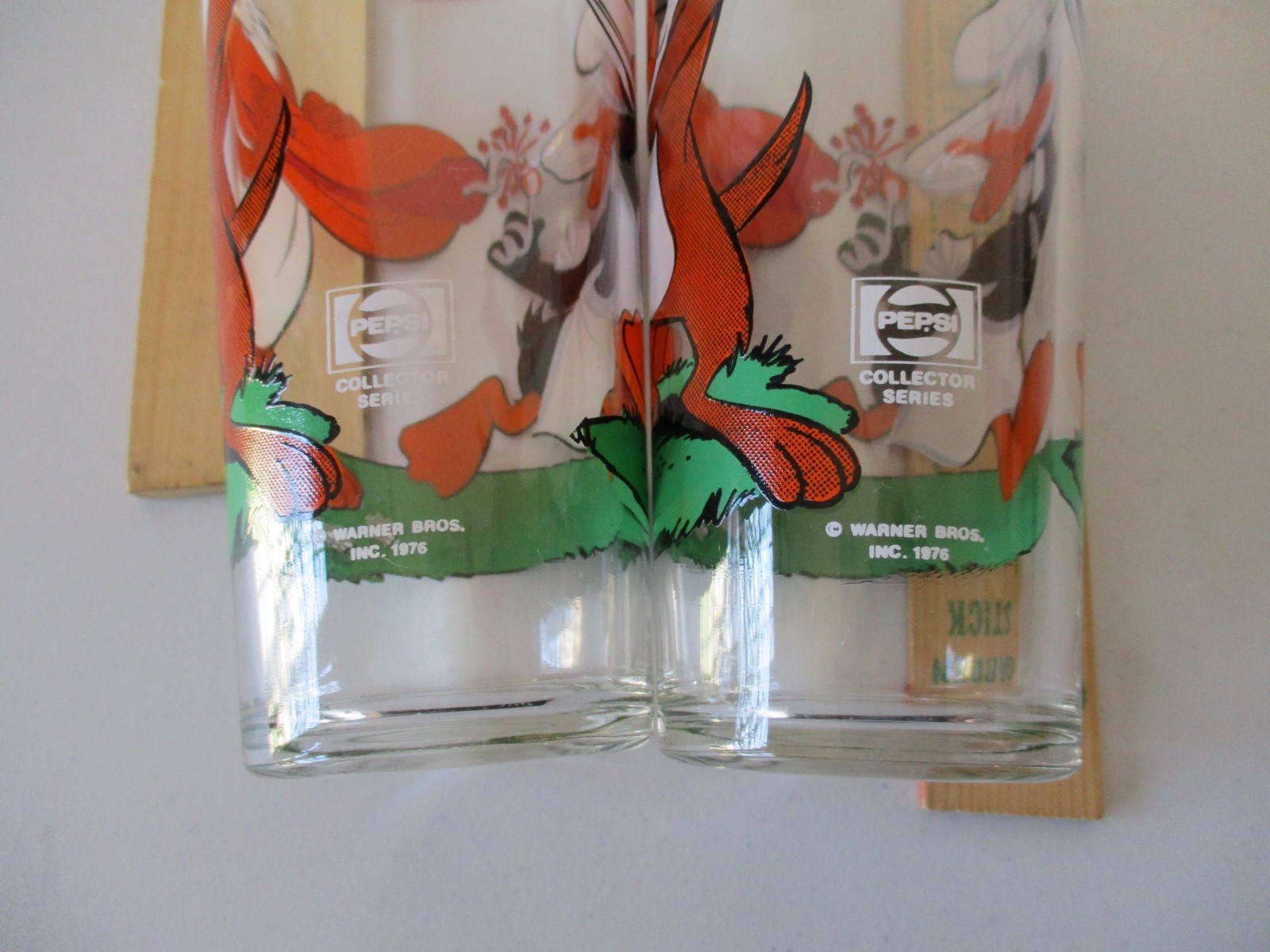 2-1976 Pepsi Warner Bros Glasses-Daffy Duck With Tasmanian Devil Thick