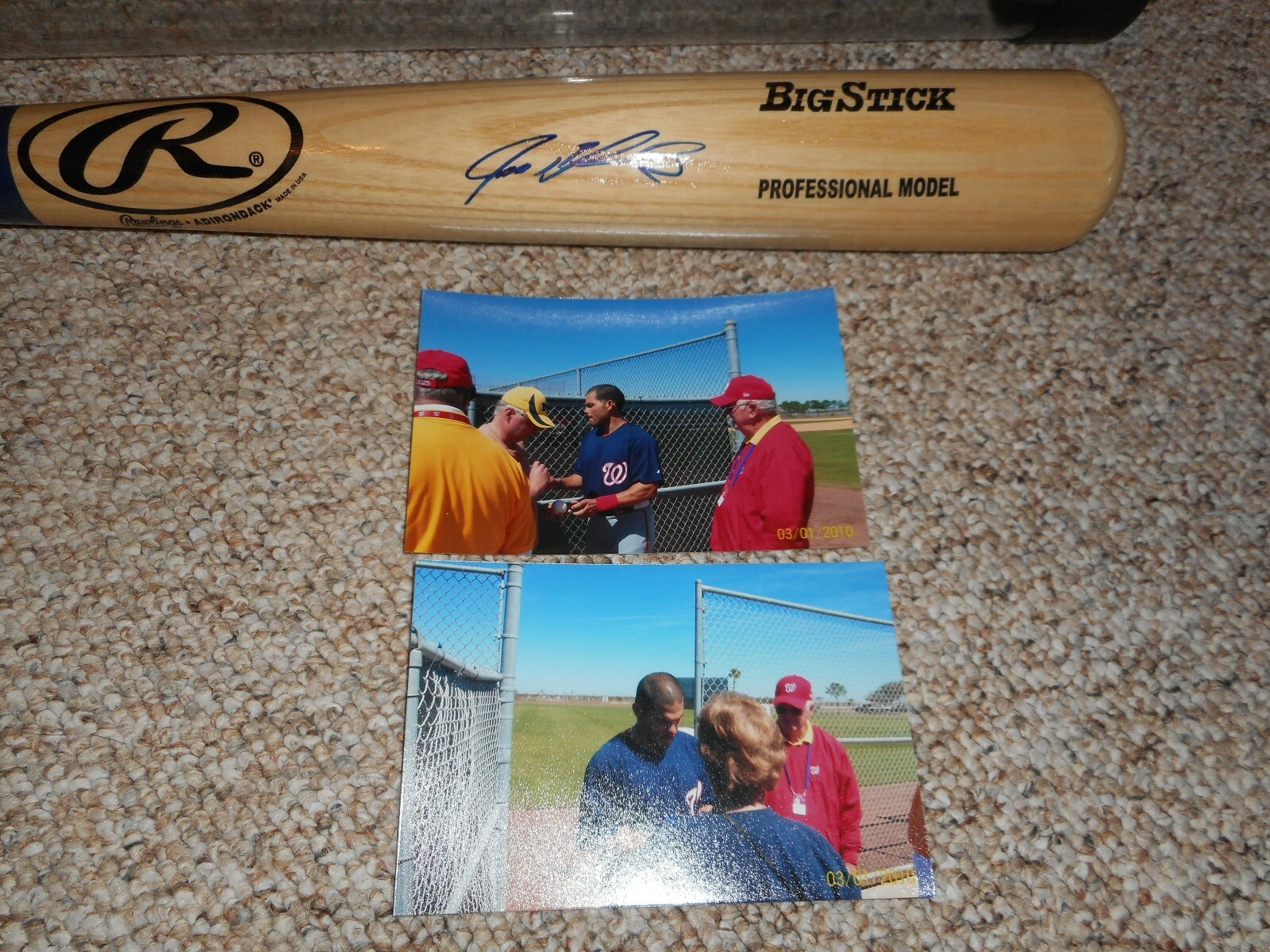 Ivan Rodriguez Autographed Rawlings Big Stick HOF W/Pictures