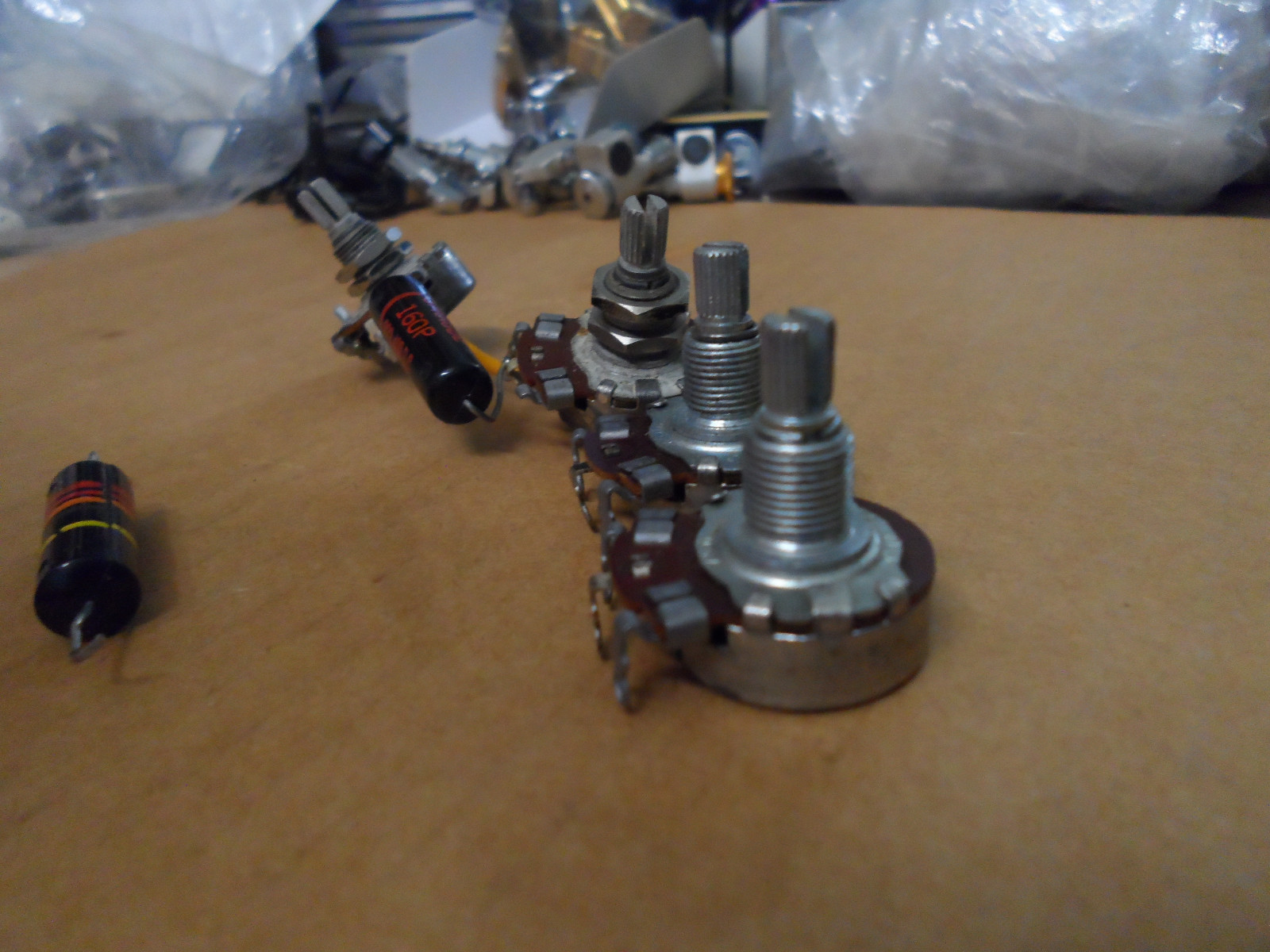 Vintage 1960 Gibson Les Paul Pots Potentimeters & Caps Originals