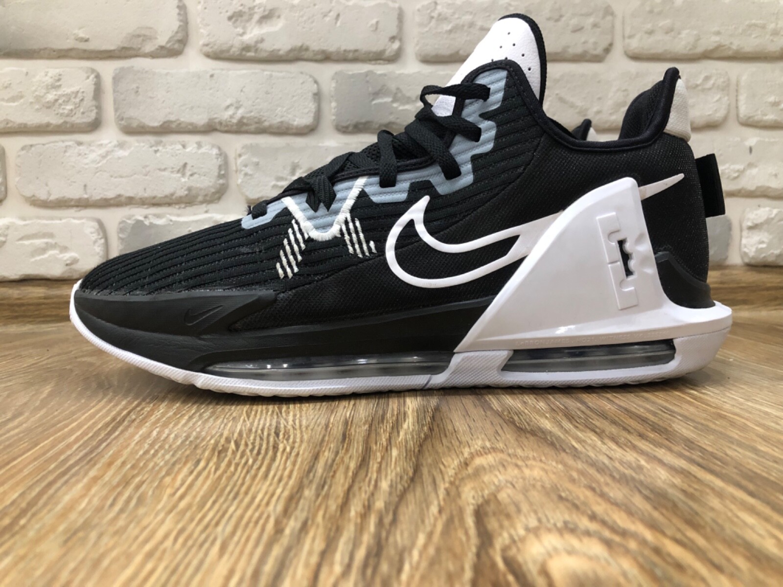 NIKE LEBRON WITNESS 6 TEAM BASKETBALL SHOES BLACK DO9843-002