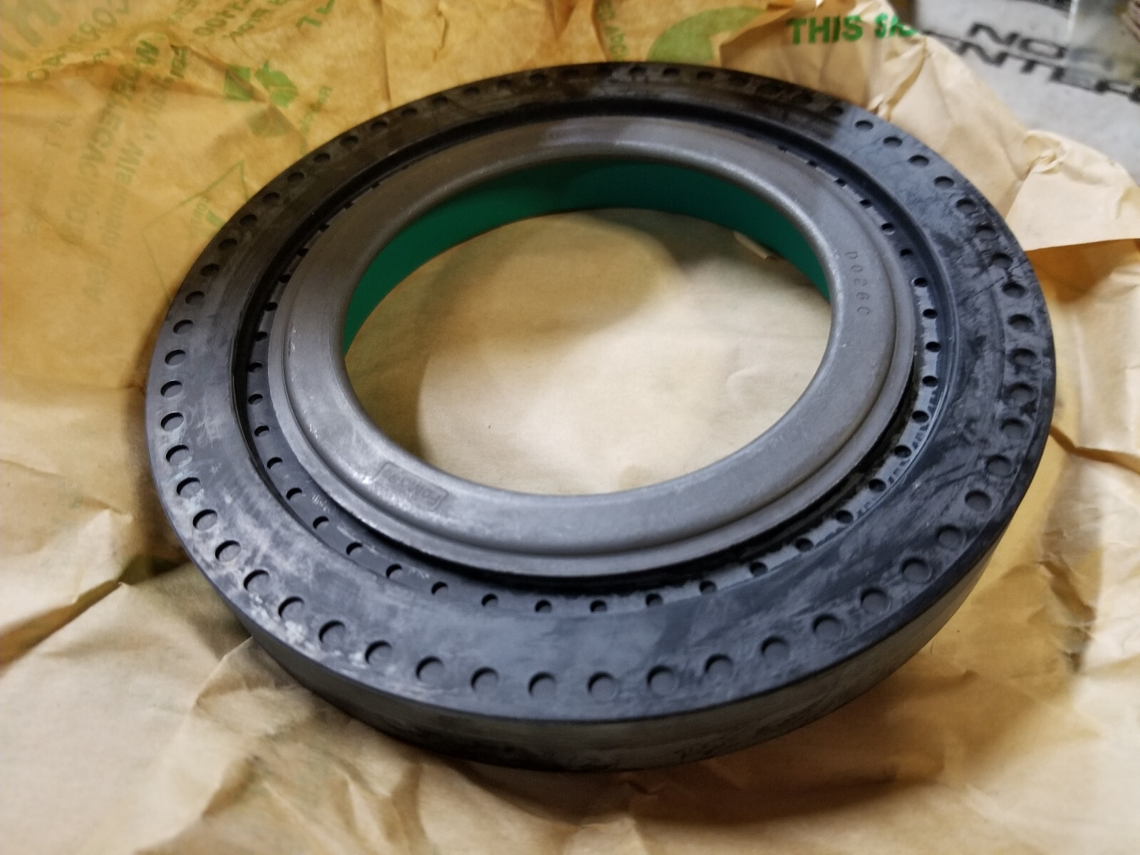 5C3Z-3254-B FRONT OUTER AXLE SEAL KIT 5C3Z3254B - Picture 5 of 5