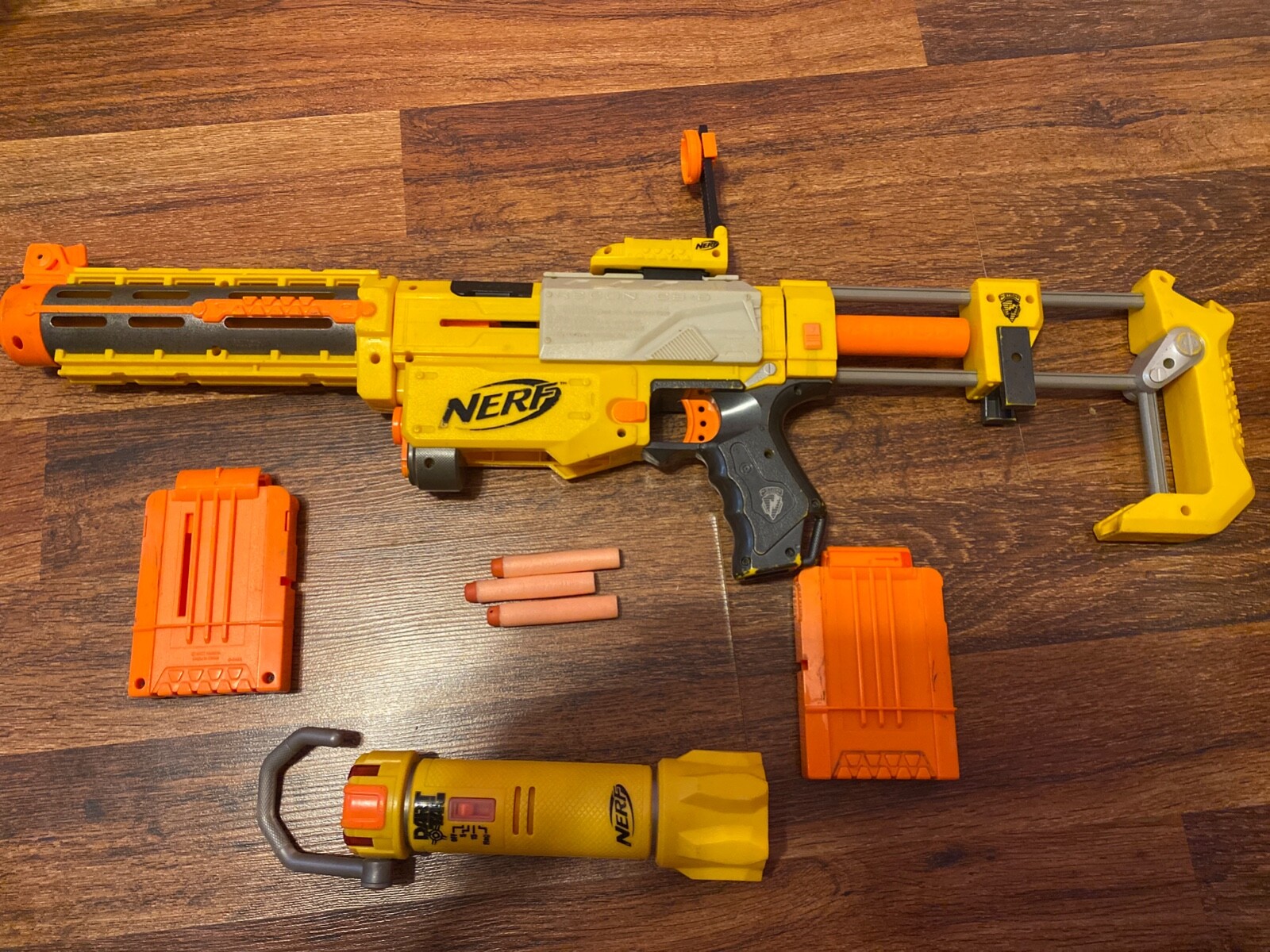 (美品) Nerf gun: 3点セット nerf gun n strike, 3 bullets, 2 clips, and nerf flag | eBay