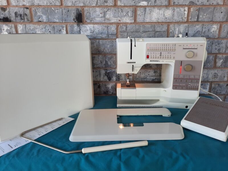 Vintage Bernina 1230 Sewing Machine + Hard Case 