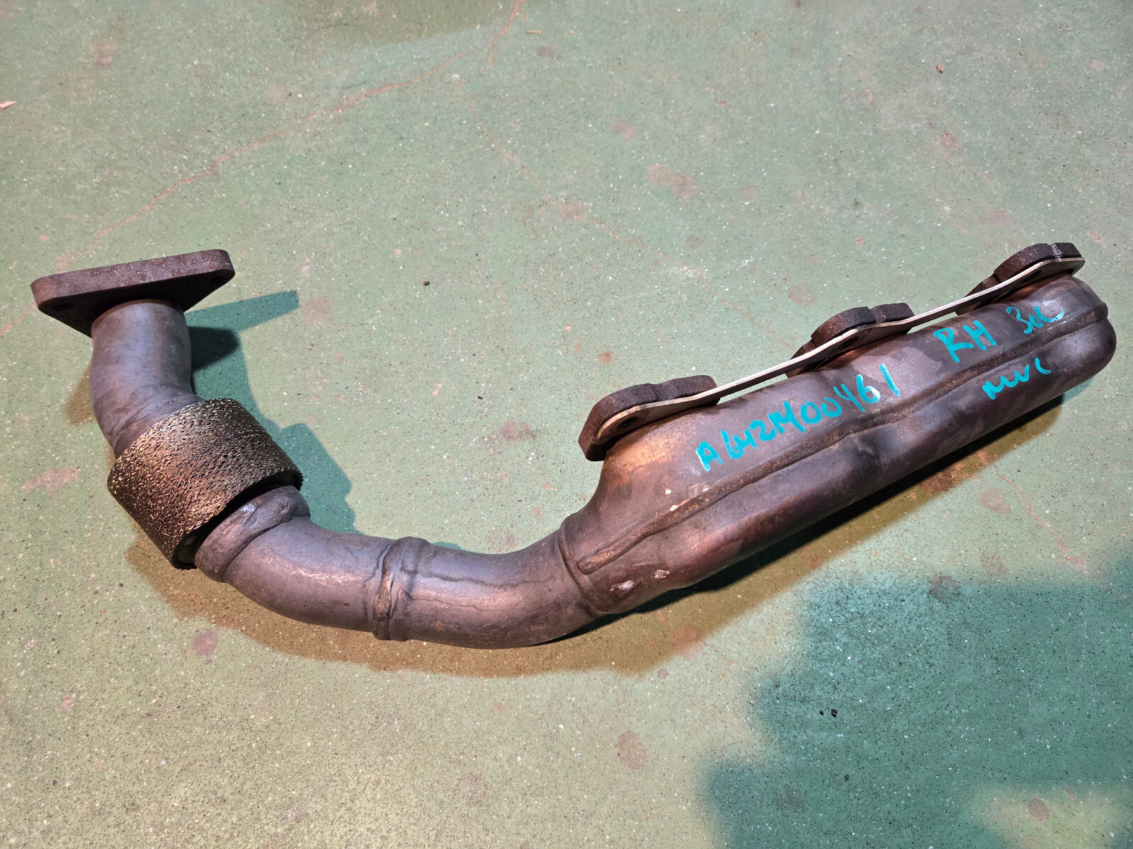 a6421400461 Right Side Exhaust Manifold for 07-17 Sprinter Van W906 3.0L - Picture 1 of 5