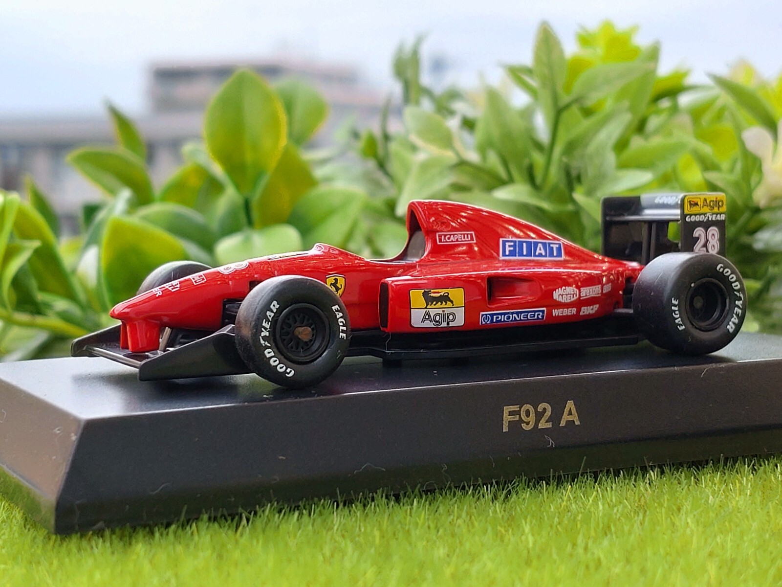 Amazon.co.jp: 京商 KYOSHO F1 フェラーリ FERRARI F92A ジャン