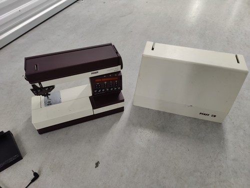 PFAFF Creative 1471 Sewing Machine Tested/Working