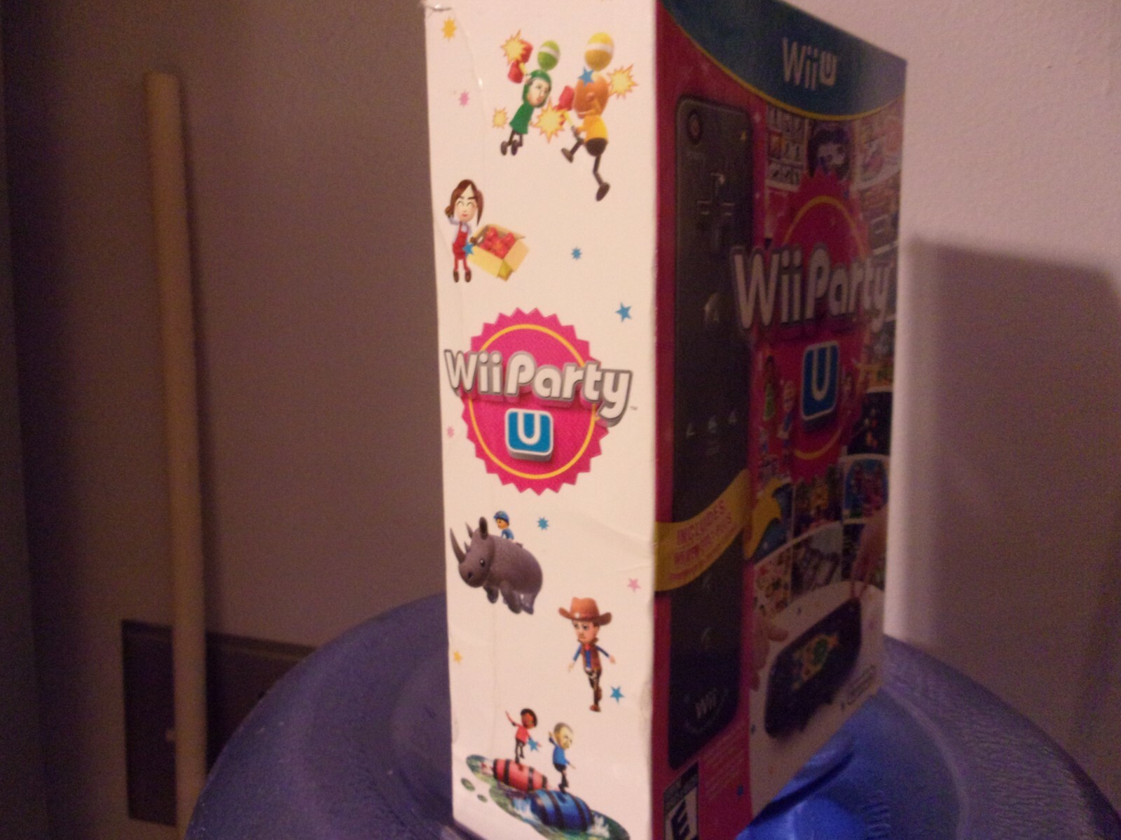Wii Party U Bundle COMPLETE with Wii Motion Plus Black Wiimote.....NEVER USED