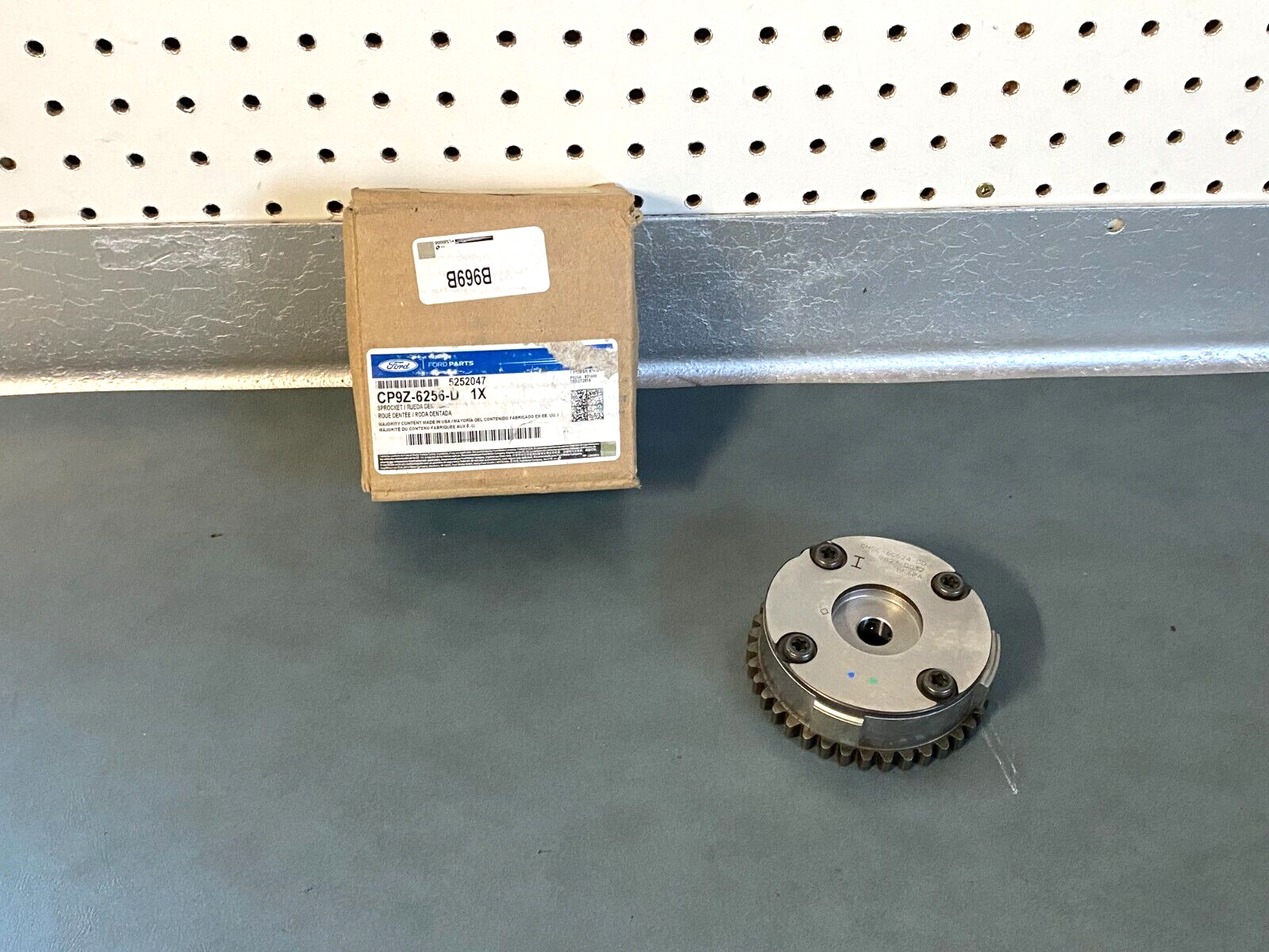 Ford OEM NOS CP9Z-6256-D Camshaft Sprocket 2012-2018 Ford