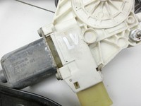 BMW E87 1er 116i 04-07 5T Fensterhebermotor mit Fensterheber Links Vorne BMW E87 1er 116i 04-07 28.09.2005... Vorschau 6