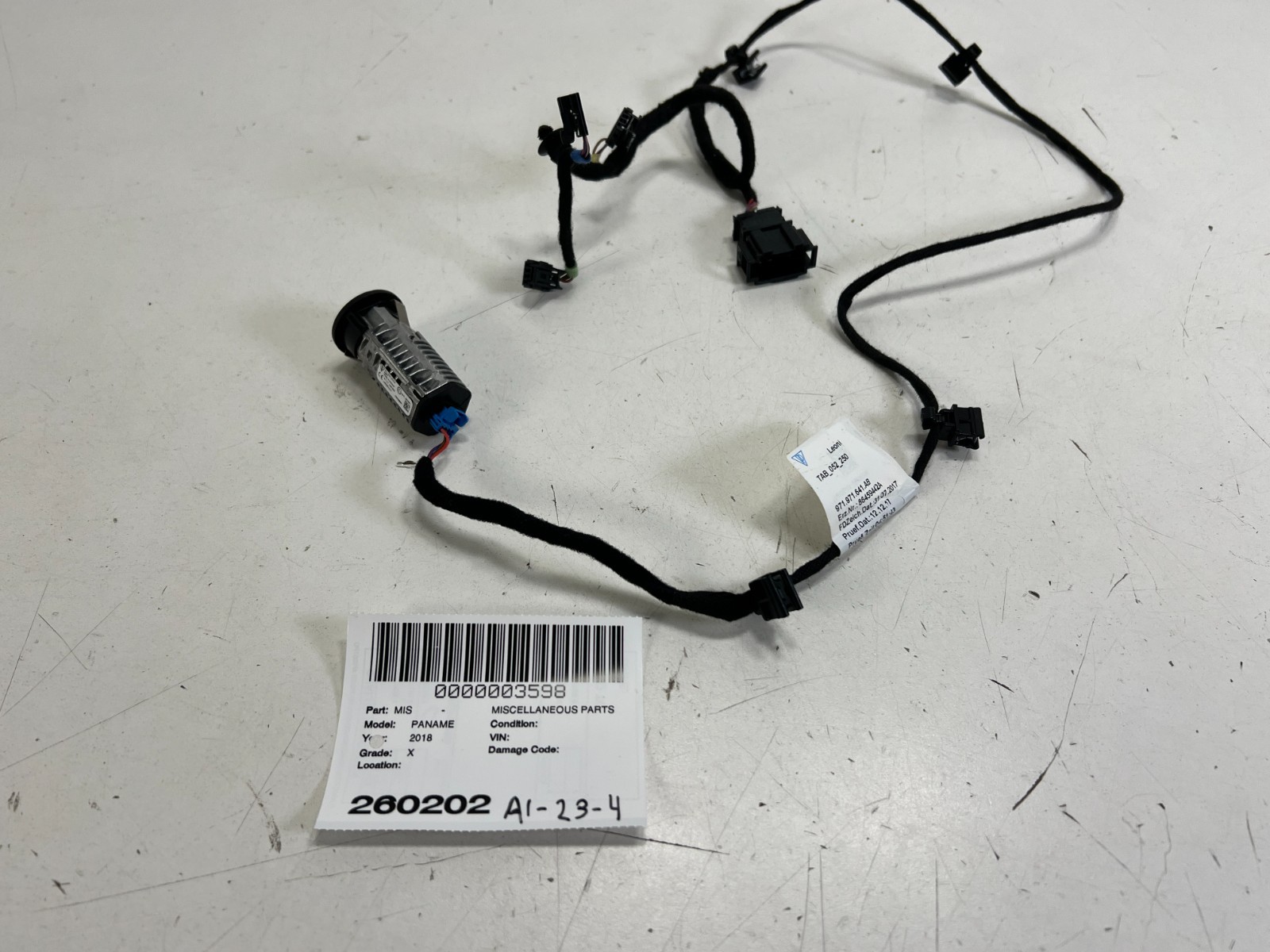 2017-2023 PORSCHE PANAMERA 4 DOUBLE USB CHARGING PORT CONNECTOR W/ WIRE OEM