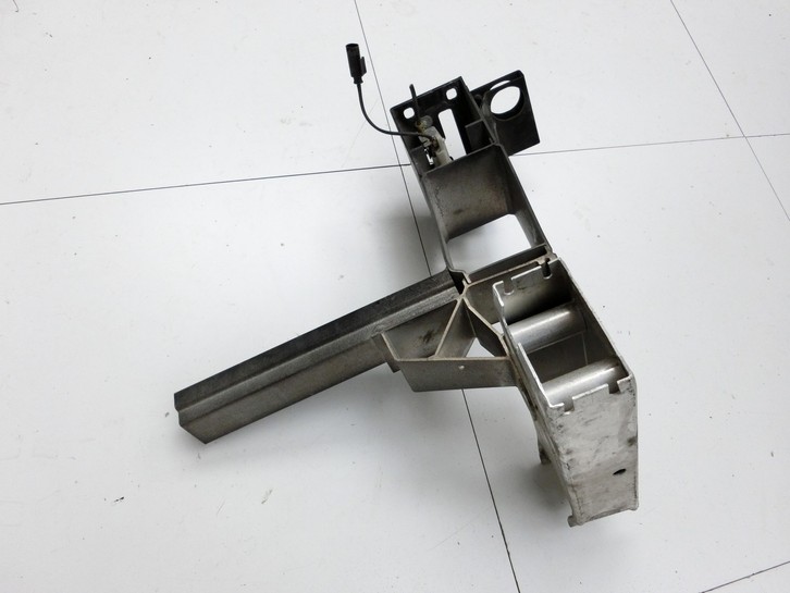 BMW X3 F25 10-14 Fronthalter Träger Verbinder Links BMW X3 F25 10-14 20.03.2012 7210499 51647210499 gebraucht Vorschau 3