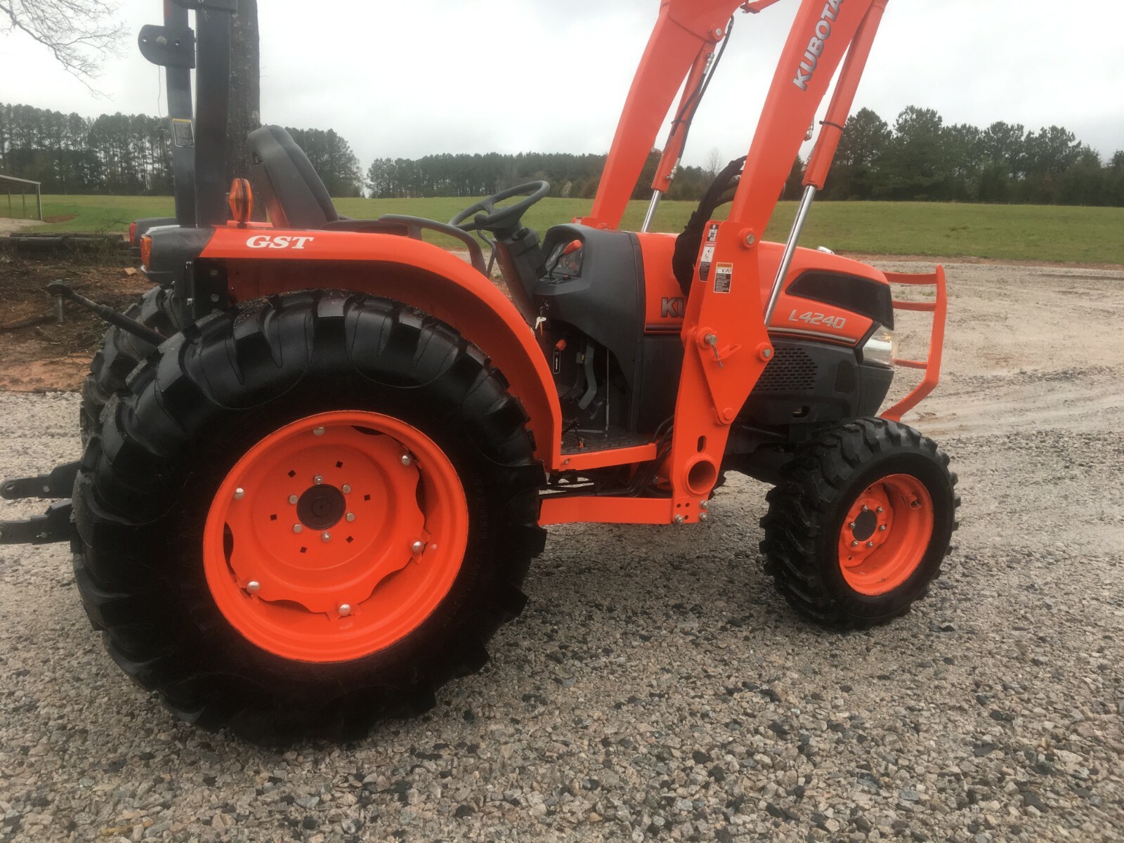 2013 Kubota Grand L 4240 GST (210) hours Tractor Loader 44HP Diesel