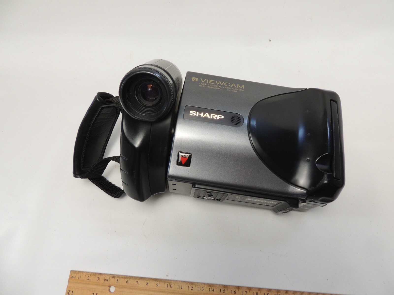 動作品　SHARP Video8  VIEWCAM   VL-EL480 Sharp ViewCam VL-E685 Video8 8mm Tape Video Camera Camcorder