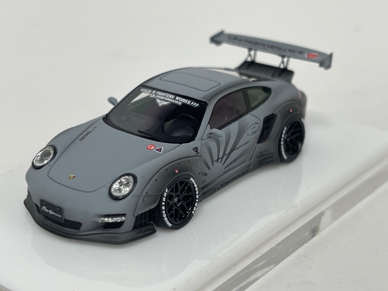 1/64 LBWK  911 ポルシェ ガルフカラー ティモシーアンドピエール 1/64 Timothy & Pierre Porsche 911 Liberty Walk LBWK Matte