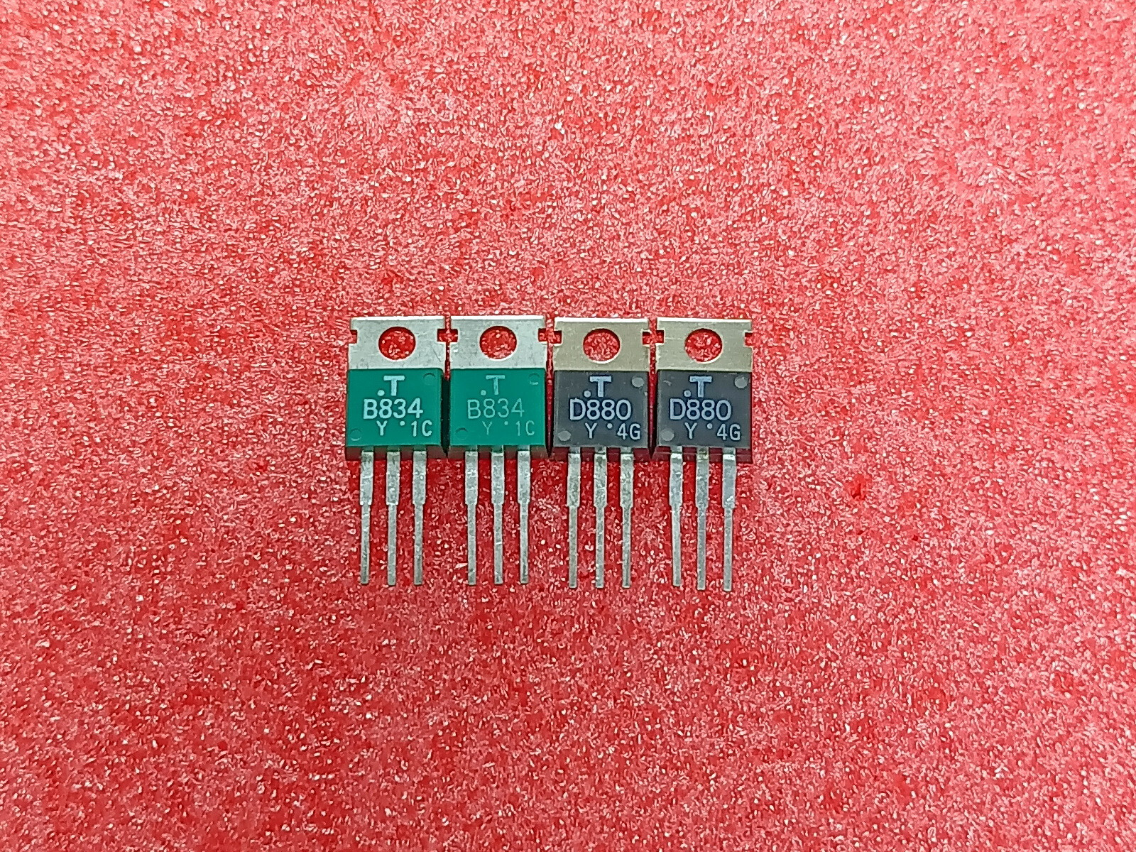 [621] TOSHIBA 6TB ✕ 2個セット Toshiba 2SK170 LAB MATCHED PAIR 0.03mA AND 4mV (6-9ma Idss