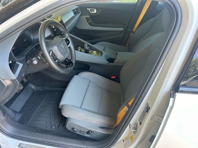 image 3 of interior