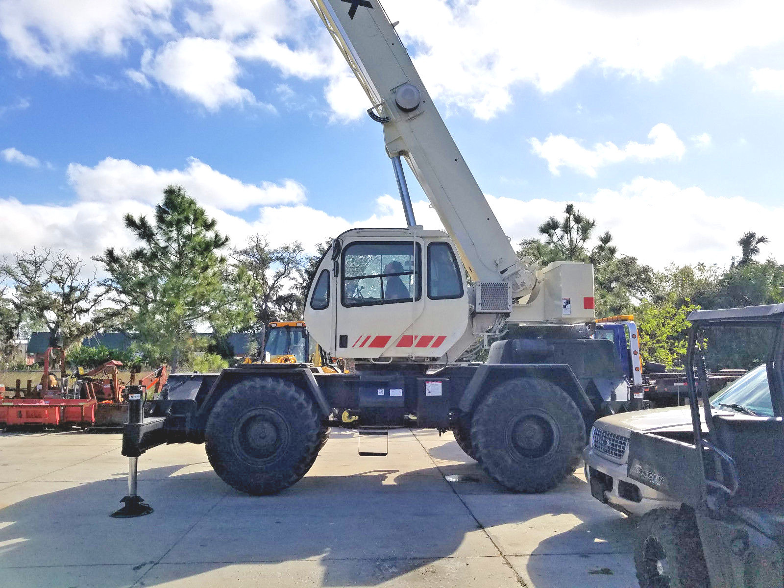 TEREX RT230 30 TON ROUGH TERRAIN CRANE 94' BOOM SIDE STOWED JIB
