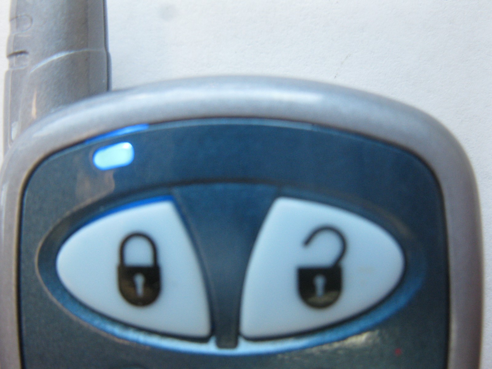 Clean Autostart 2 Way Remote Clicker Fob Starter 7 Button Gs107sh Blue LED NICE!