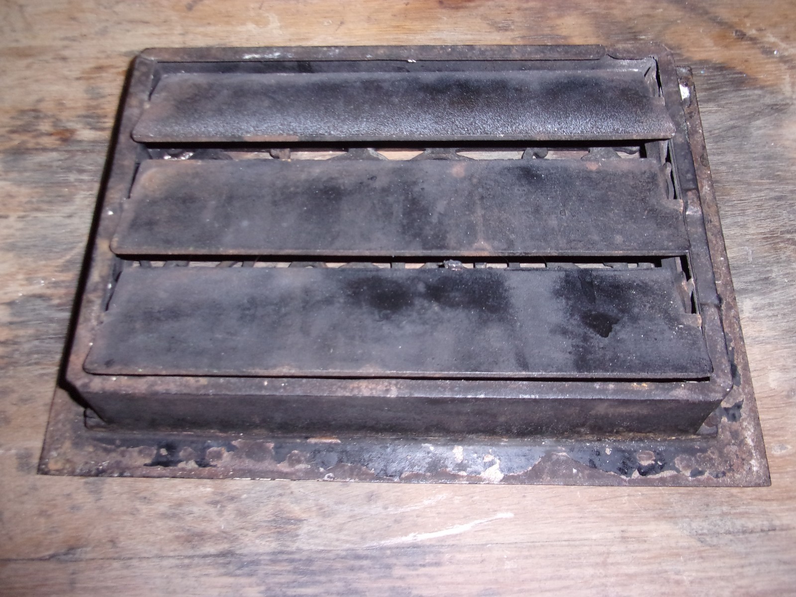 Antique Cast-Iron Floor Or Wall Mount Heating Grate Birds 12 X  8