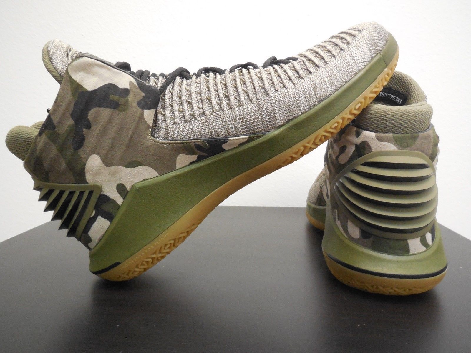 air jordan 32 veterans day