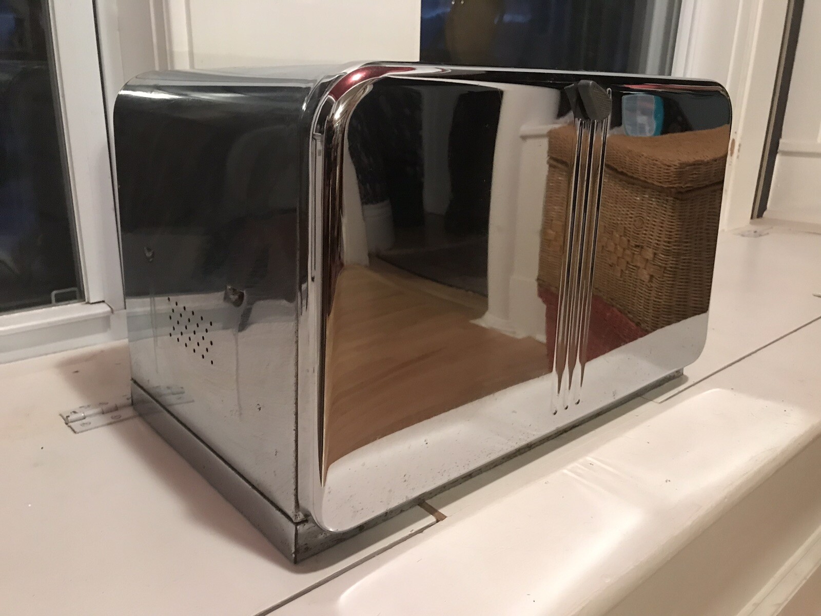 Vintage Chrome Bread Pie Shelf Cutting Board Beauty Box by Lincoln 1950s kitchen