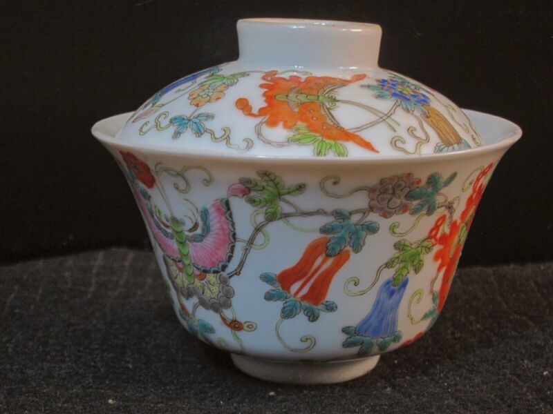 ANTIQUE CHINESE FAMILLE ROSE PORCELAIN TEACUP W/LID : MARKED.