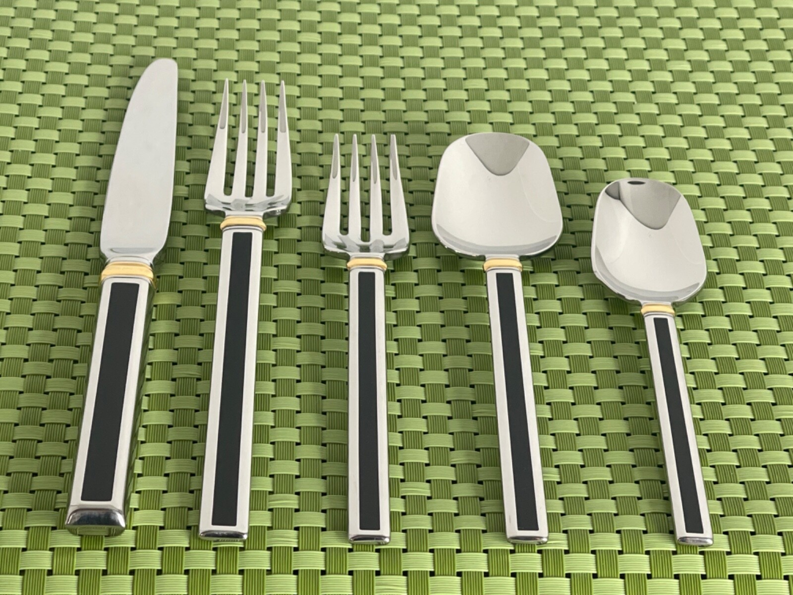 ONEIDA ヴィテージ　アンティーク Oneida Silversmiths Fine Silver Plate Flatware Set with wood
