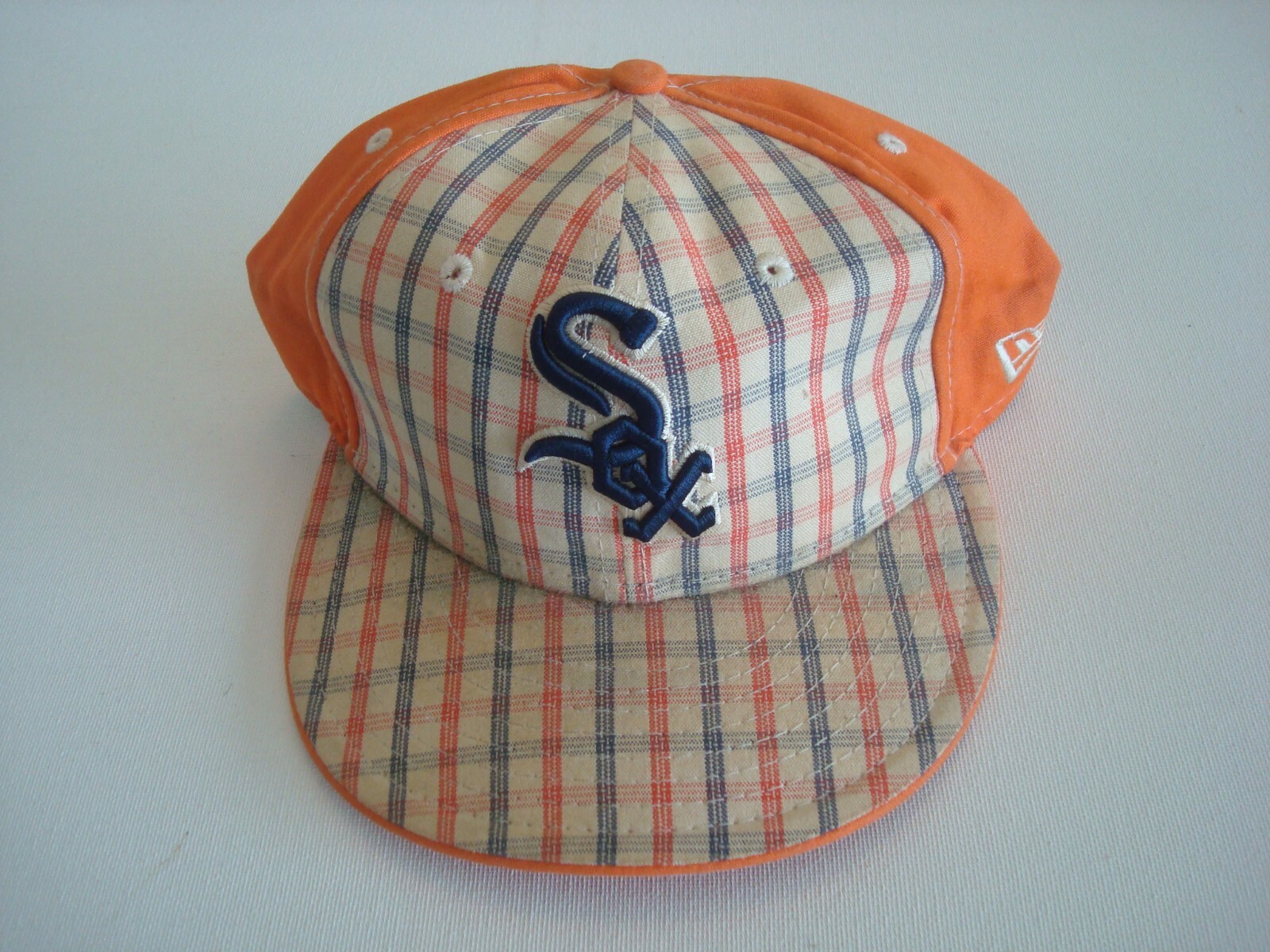 CHICAGO WHITE SOX NEW ERA 00S FITTED SZ 7 3/8 DEADSTOCK HAT CHICAGO WHITE SOX NEW ERA 00S FITTED SZ 7 3/8 DEADSTOCK HAT