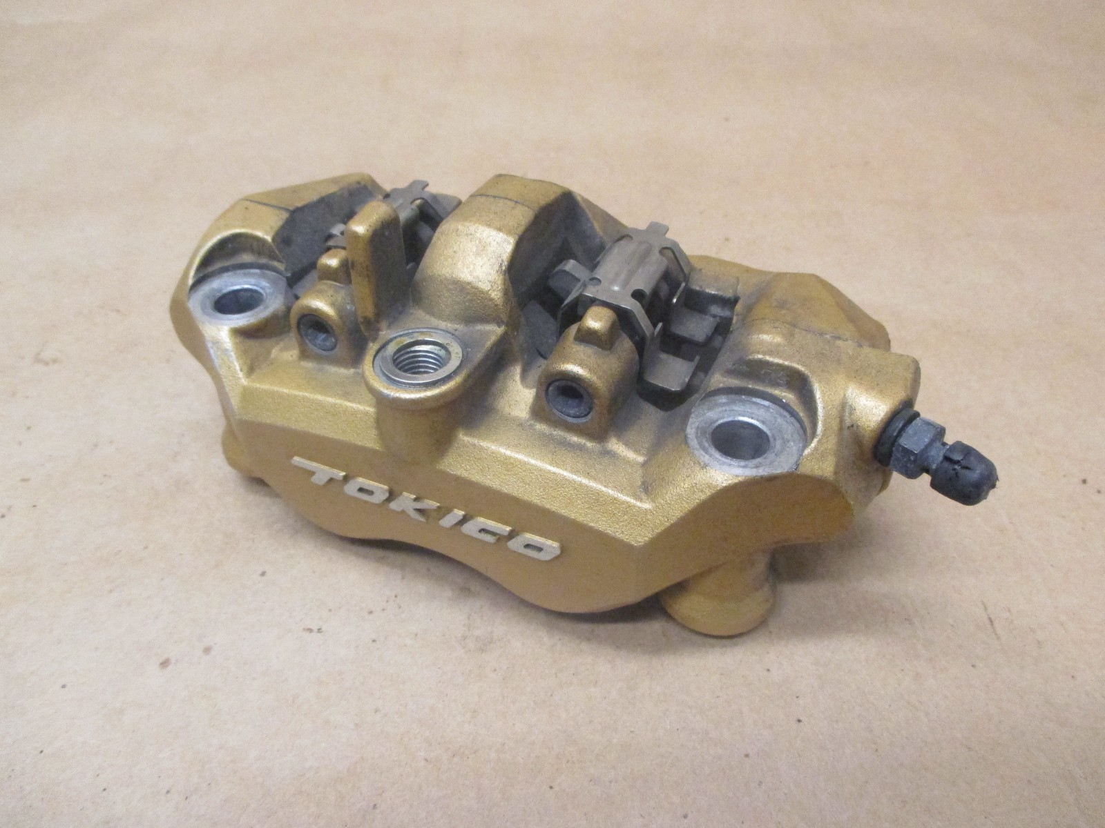 saki!ぺージです！ 2004-2005 Kawasaki ZX10, Right front brake caliper