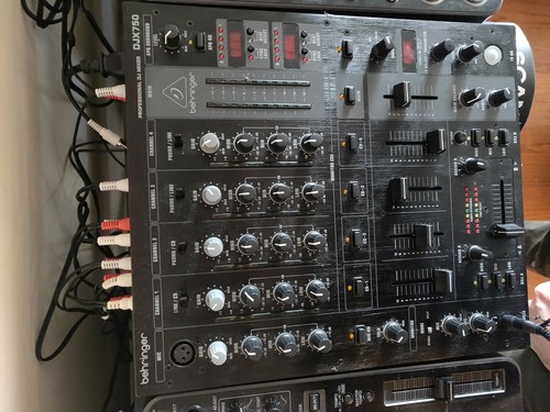 Behringer djx750