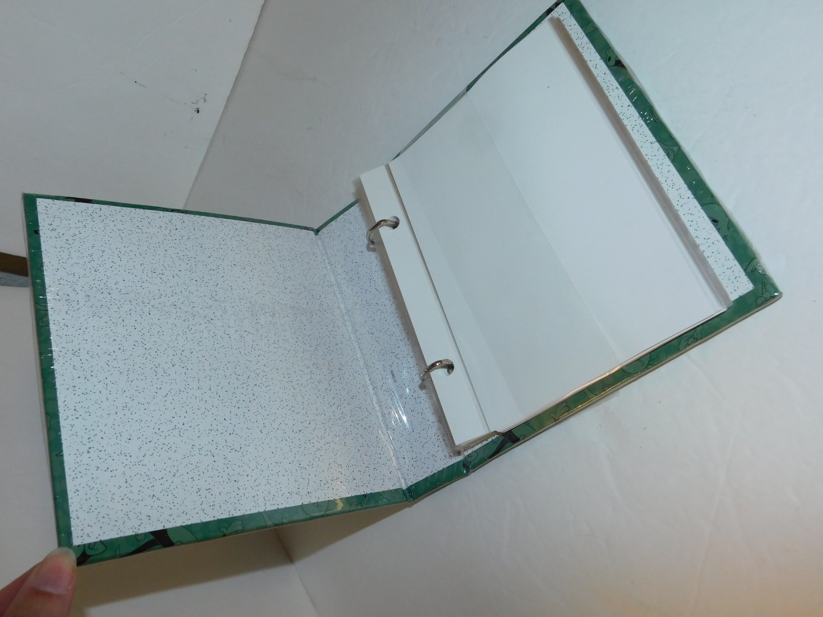 Taz Mini Photo Album Looney Tunes Tasmanian Devil 4x6 Picture Holder