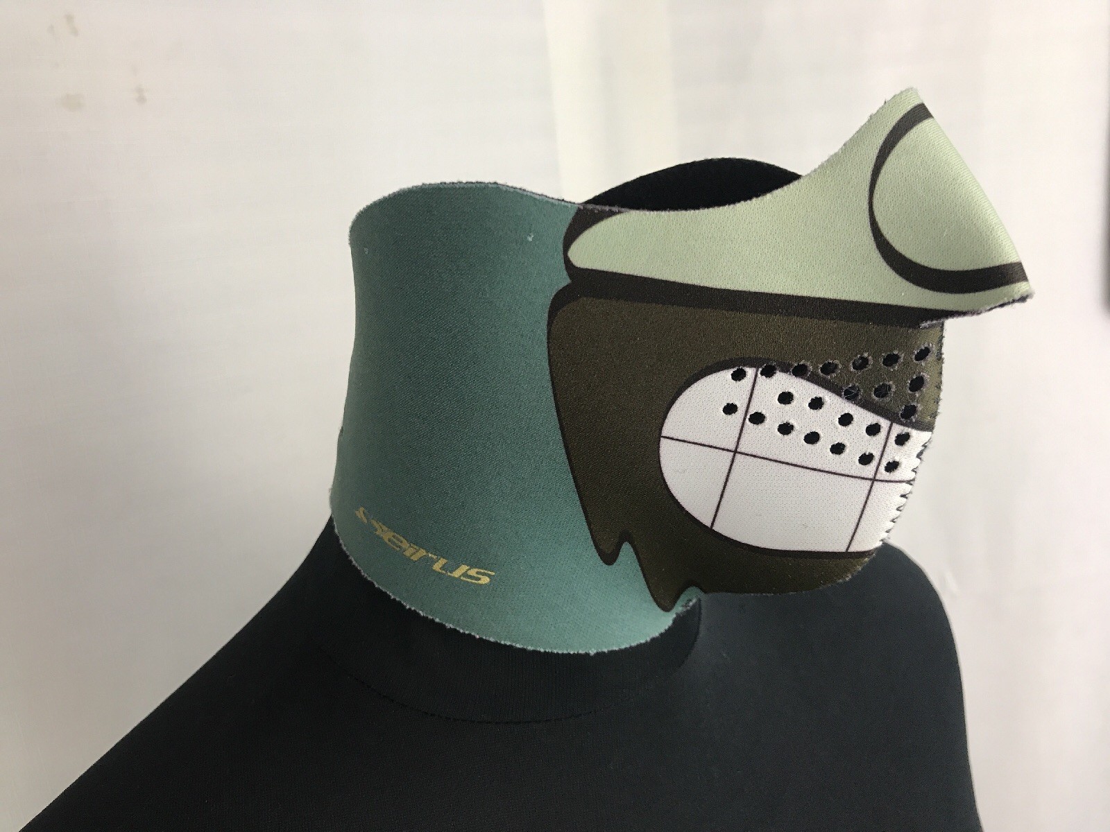 Seirus Boys Skiing Face Mask Size XS Outdoor Winter Sports Face Cover