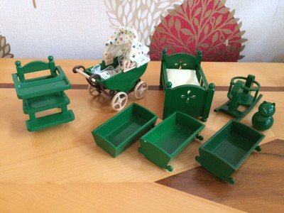 green baby furniture