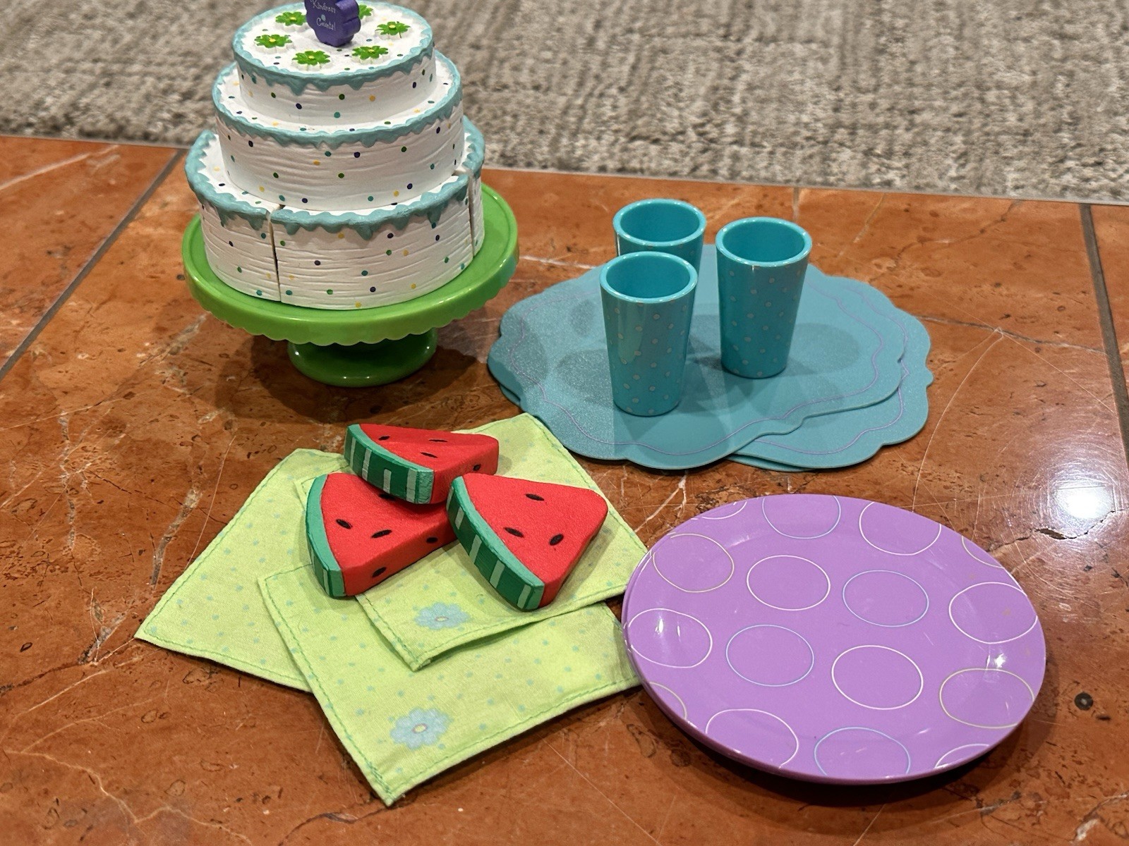 AMERICAN GIRL DOLL CHRISSAS PARTY TREATS CAKE WATERMELON PLATES CUPS MATS LOT EU