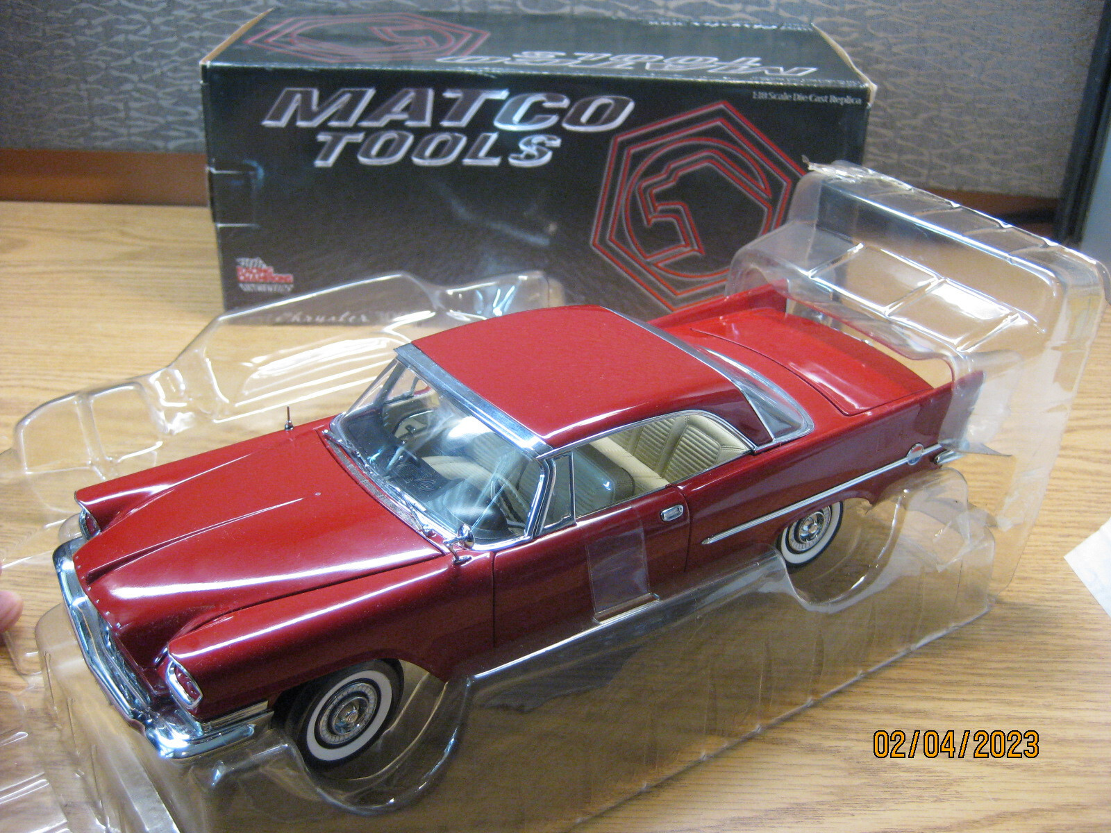 1/18 1957 CHRYSLER 300C , METALLIC RED..MATCO TOOLS 2007