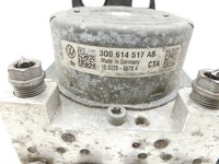 VW Passat B8 3G 14-19 ABS Steuergerät Aggregat Hydraulikblock VW Passat B8 3G 14-19 20.07.2015 3Q0614517AB... Vorschau 4