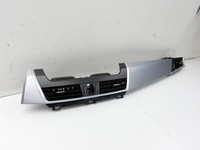 BMW 218i F45 14-18 Blende für Armaturenbrett Abdeckung Rechts Luftdusche Mitte BMW 218i F45 14-18 17.07.2017... Vorschau 2