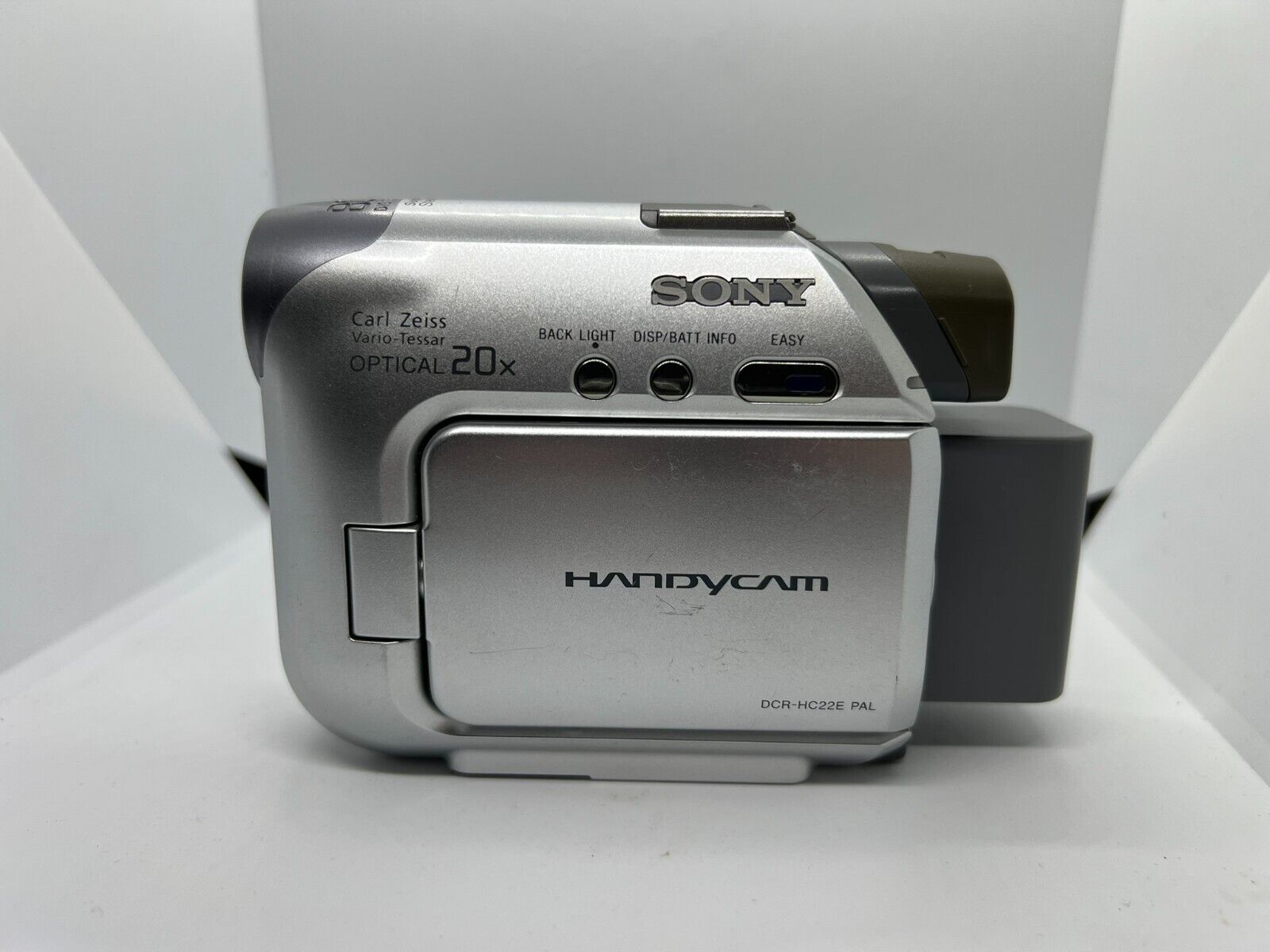 SONY DCR-HC22E MiniDV Digital Camcorder Handycam PAL Working SONY DCR-HC22E MiniDV Digital Camcorder Handycam PAL Working