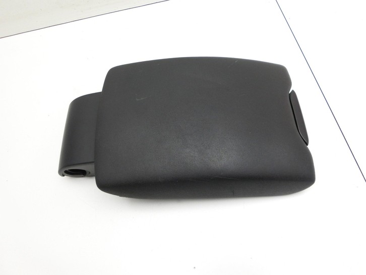 Volvo V60 D4 10-13 Armlehne Mittelarmlehne Auflage Volvo V60 D4 10-13 24.03.2011 gebraucht Vorschau 2