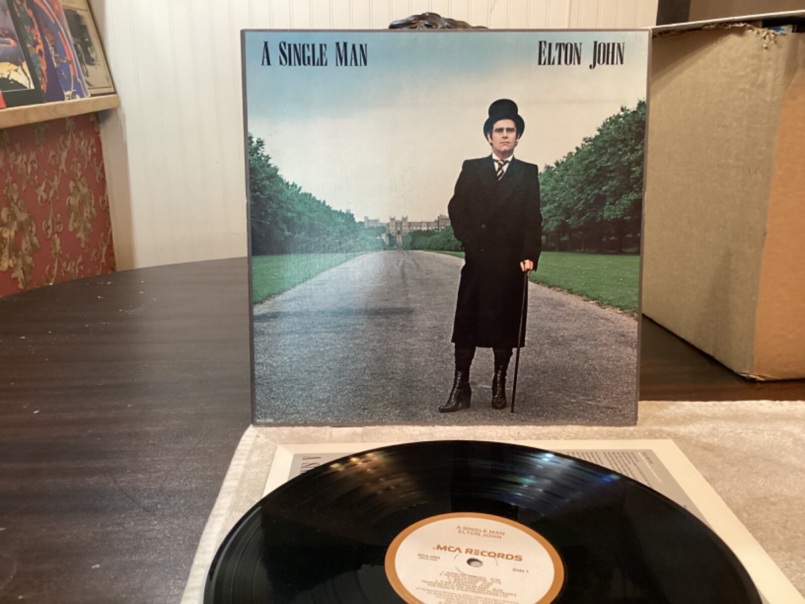 Elton John A Single Man ピクチャーレコード Amazon.com: A Single Man[LP]: CDs & Vinyl