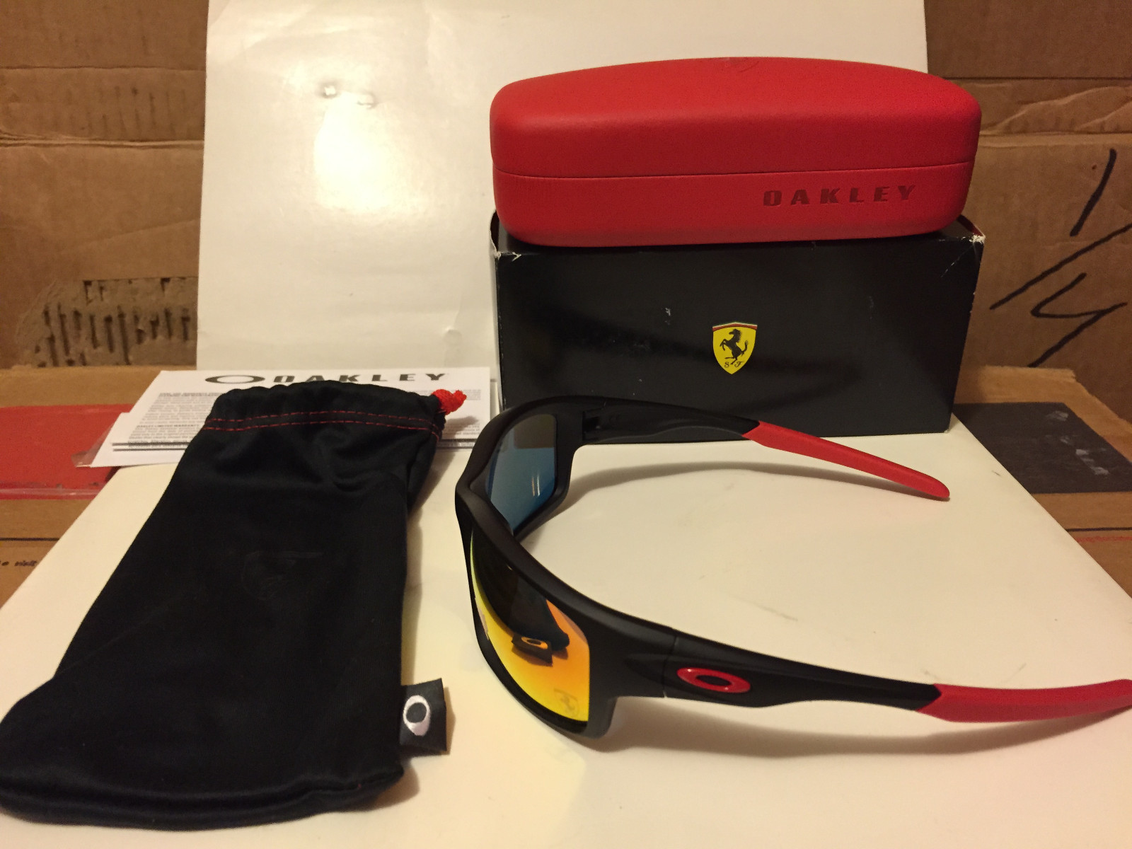 Pre-owned Oakley - Ferrari Canteen - Matte Black / Rudy Iridium Polarized, Oo9225-06