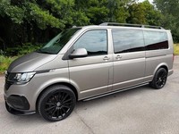 2021 VOLKSWAGEN TRANSPORTER T6.1 150 7 SPEED DSG AUTO 8 SEAT SHUTTLE SE LWB IN