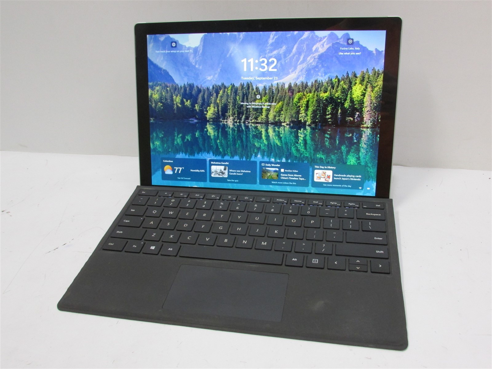 t*n様 Microsoft Surface Pro6 Model 1796 Microsoft Surface Pro 6 1796 i5-8350U 1.7GHz 8GB RAM 128GB